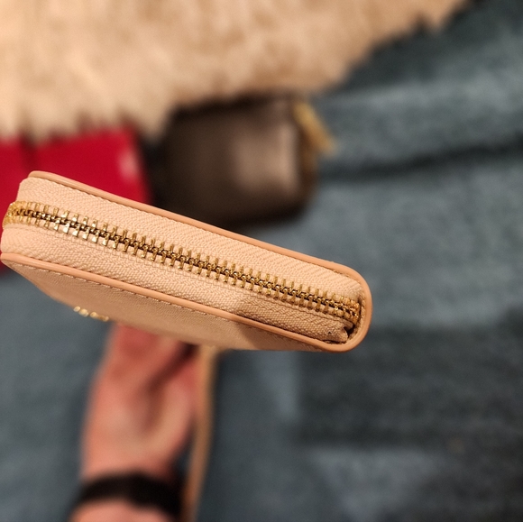 Tory Bitch wristlet wallet - Picture 6 of 11